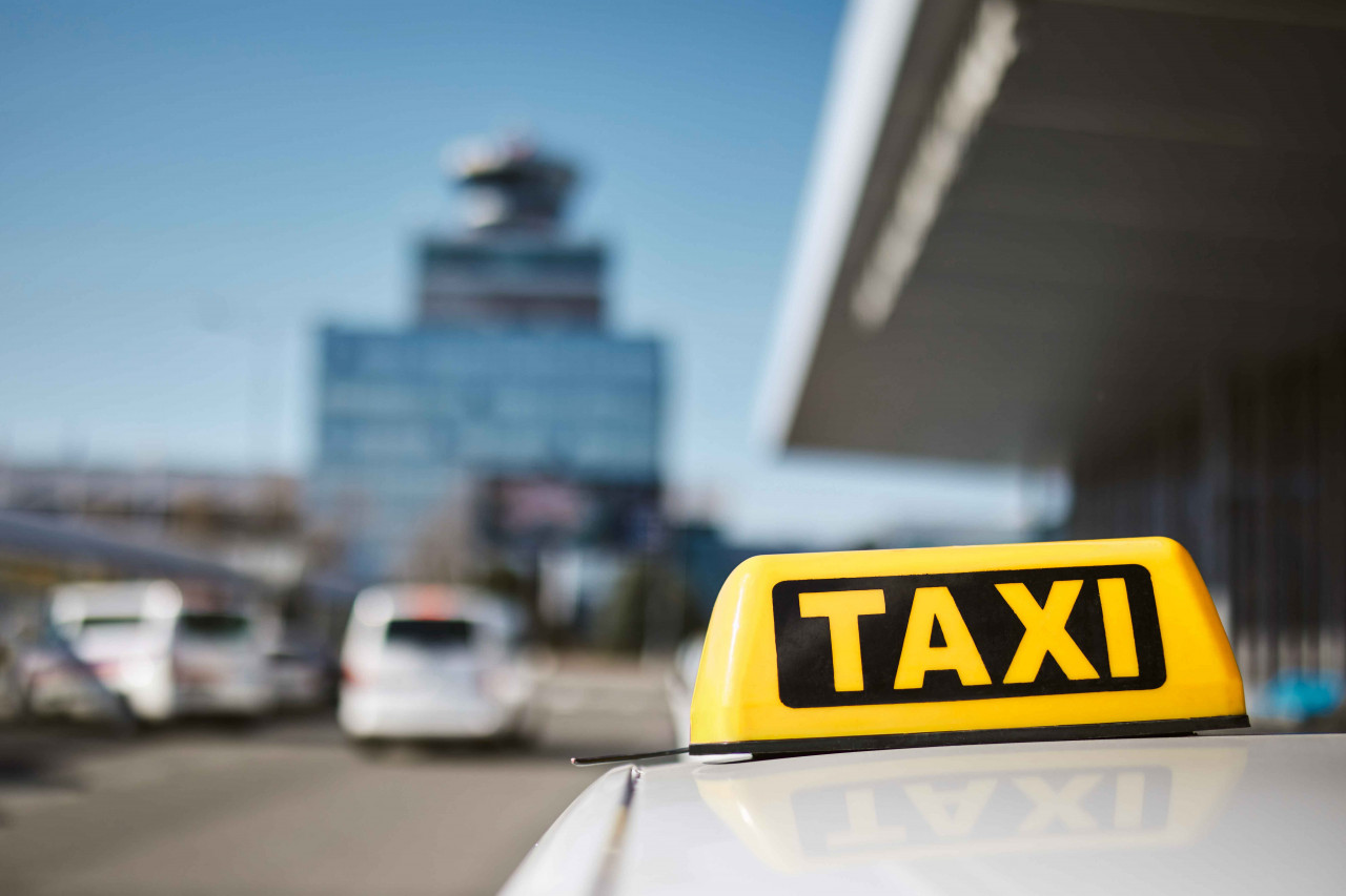 Streik-Anspruch-Zahlung-Taxikosten-Arbeitnehmer-Anwalt-Frankfurt-am-Main